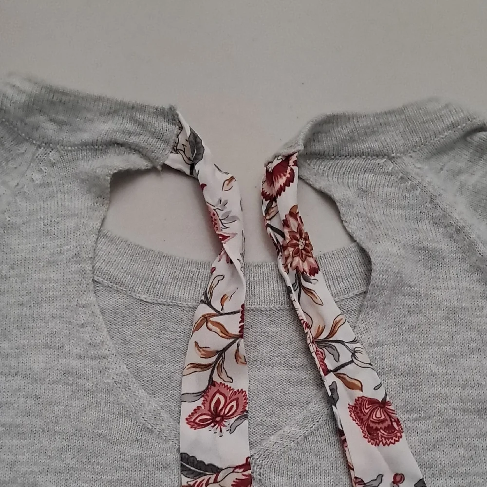 LOFT Light Gray Knit Top